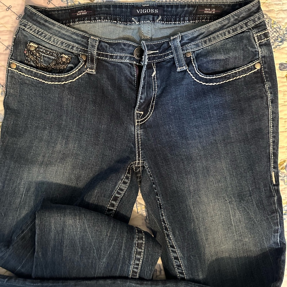 Vigoss jeans 9/10 dark wash. Excellent shape. Only worn few times.
